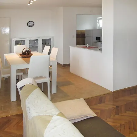 Holiday home Franko 2 - Mdn185 By Interhome